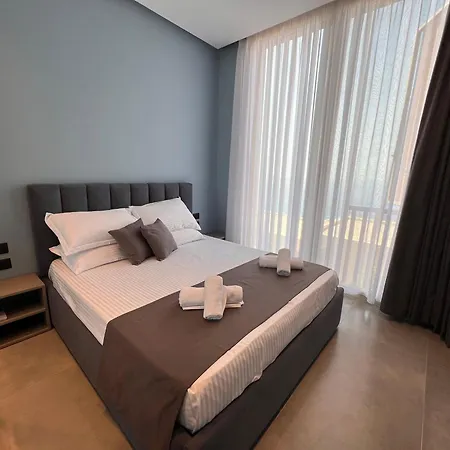 Hostora Coast 팔라서