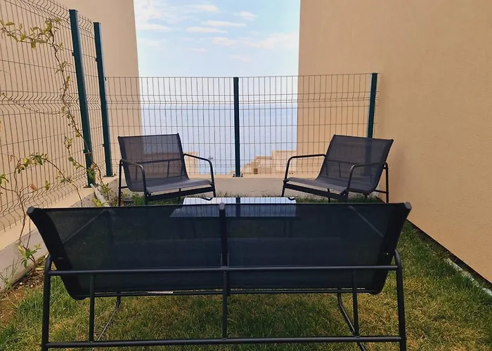 Hostora Coast פאלאסה