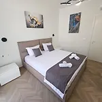 Hostora Coast * 팔라서