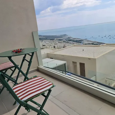 Hostora Coast Appartamento Palasë