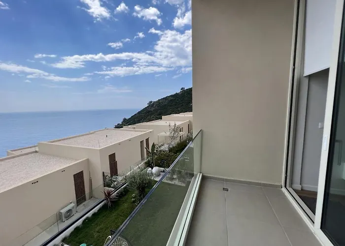 Hostora Coast Apartment Palasë